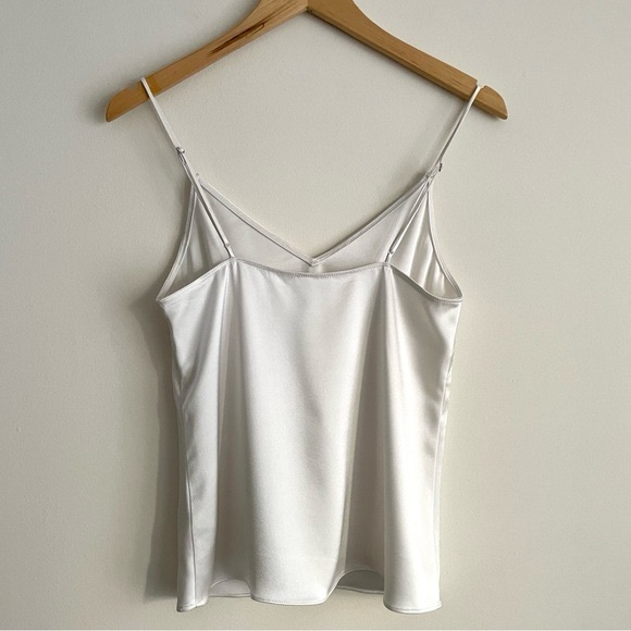 Aritzia Wilfred Boscono VNeck Satin Camisole in Avorio NWT - Picture 4 of 11